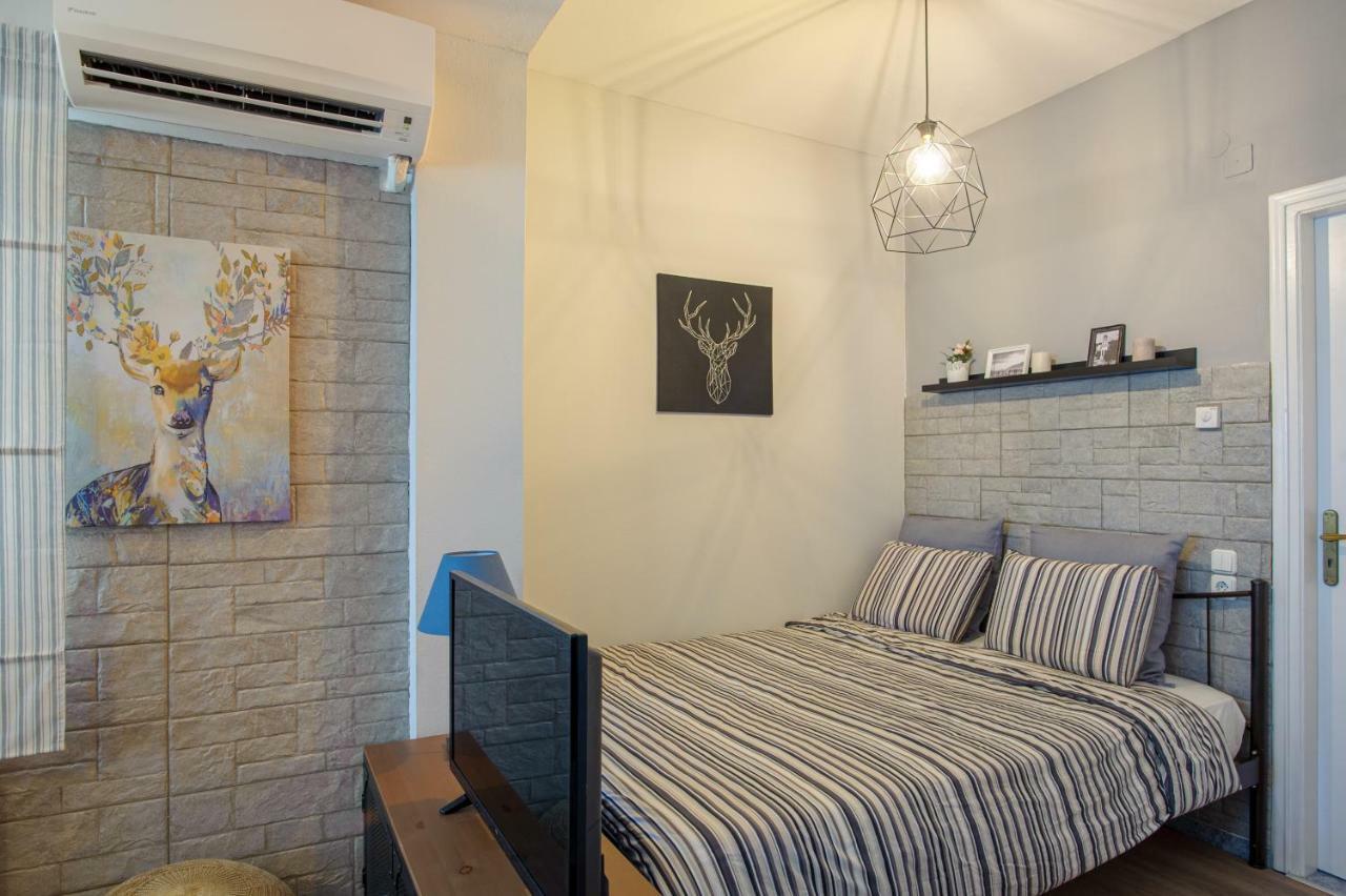 La Casa - Traditionally Elegant Apt 38M2 W Prk Grd Янина Экстерьер фото